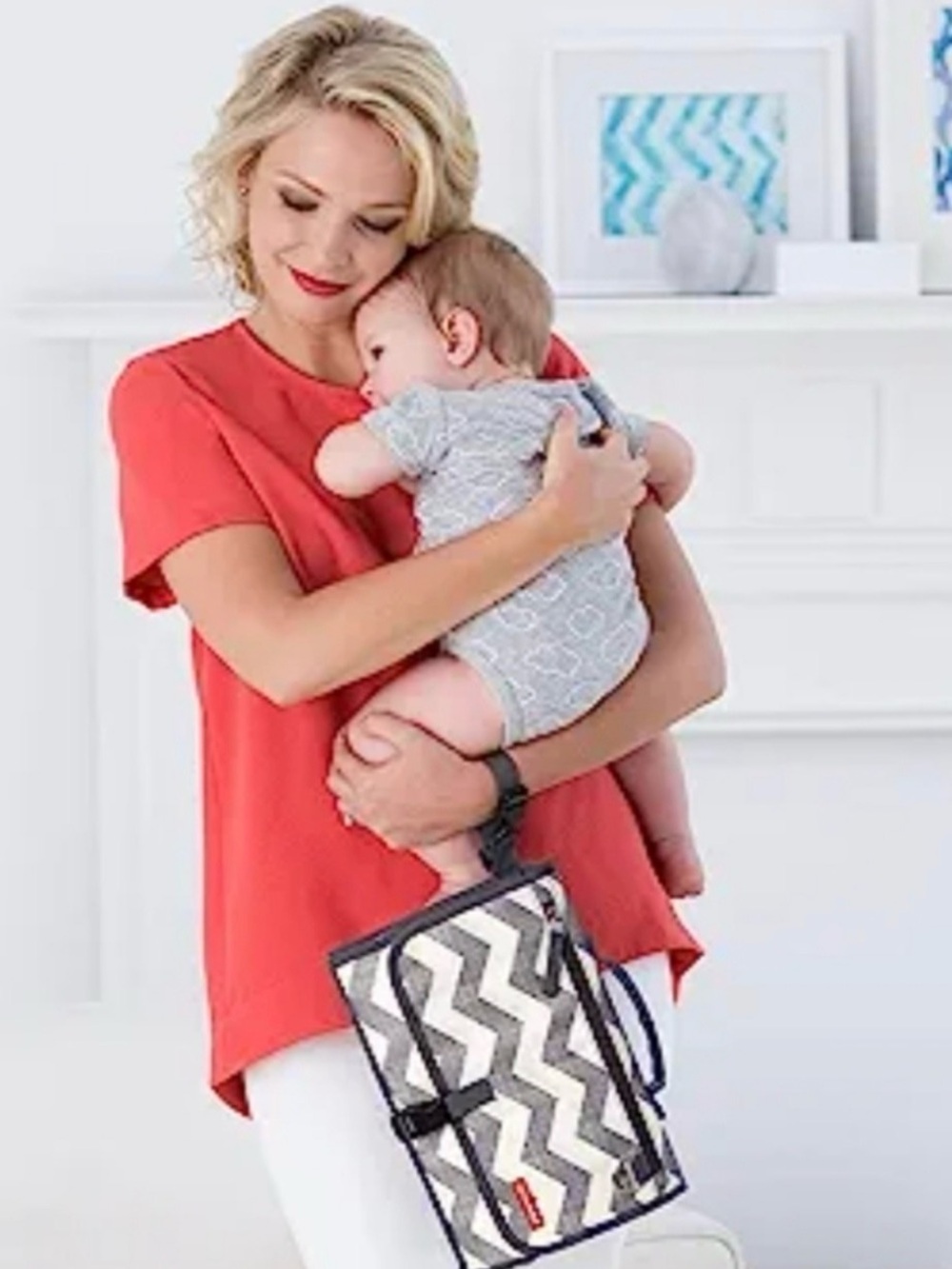Skip Hop Portable Baby Changing Pad & storage , Pronto, Chevron NEW NO TAG
